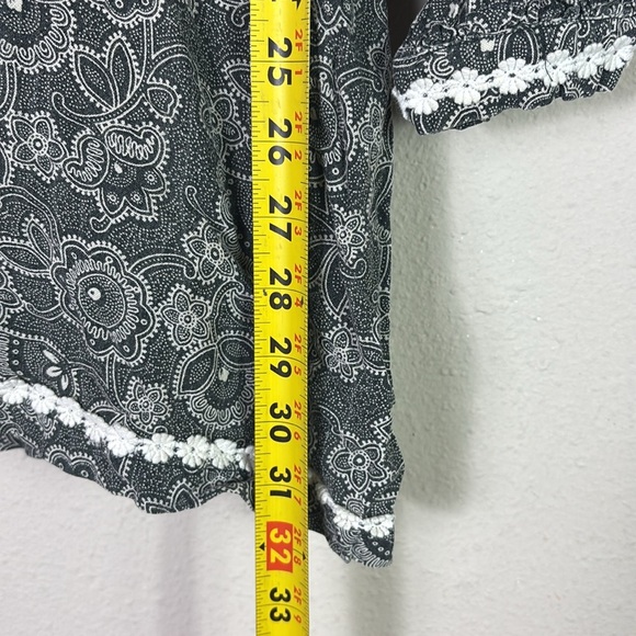 Free People Bohemian Grey White Embroidered Mini Dress size 6 - Picture 7 of 11